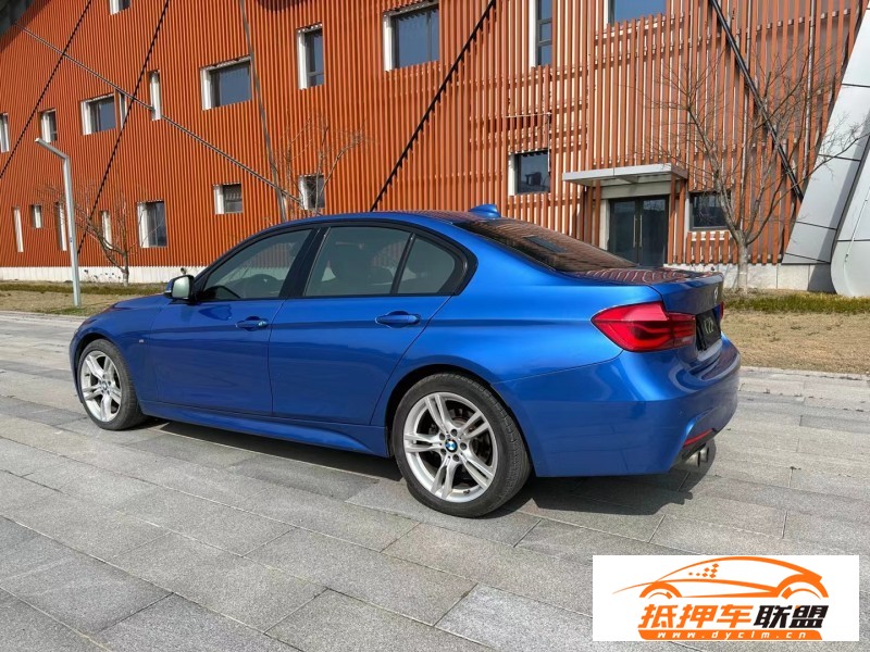  17年寶馬3系轎車 