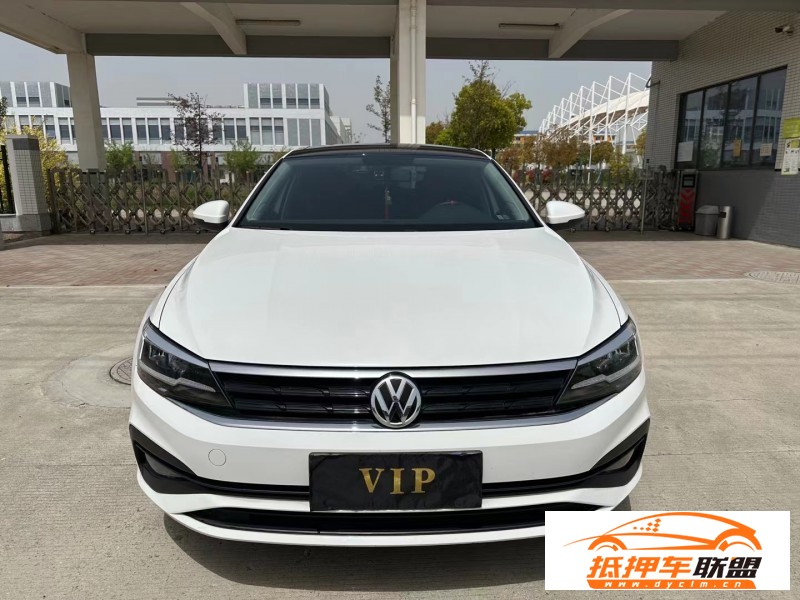  21年大眾凌渡轎車 