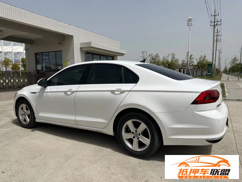  21年大眾凌渡轎車 