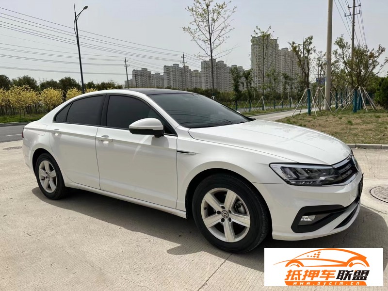 21年大眾凌渡轎車 