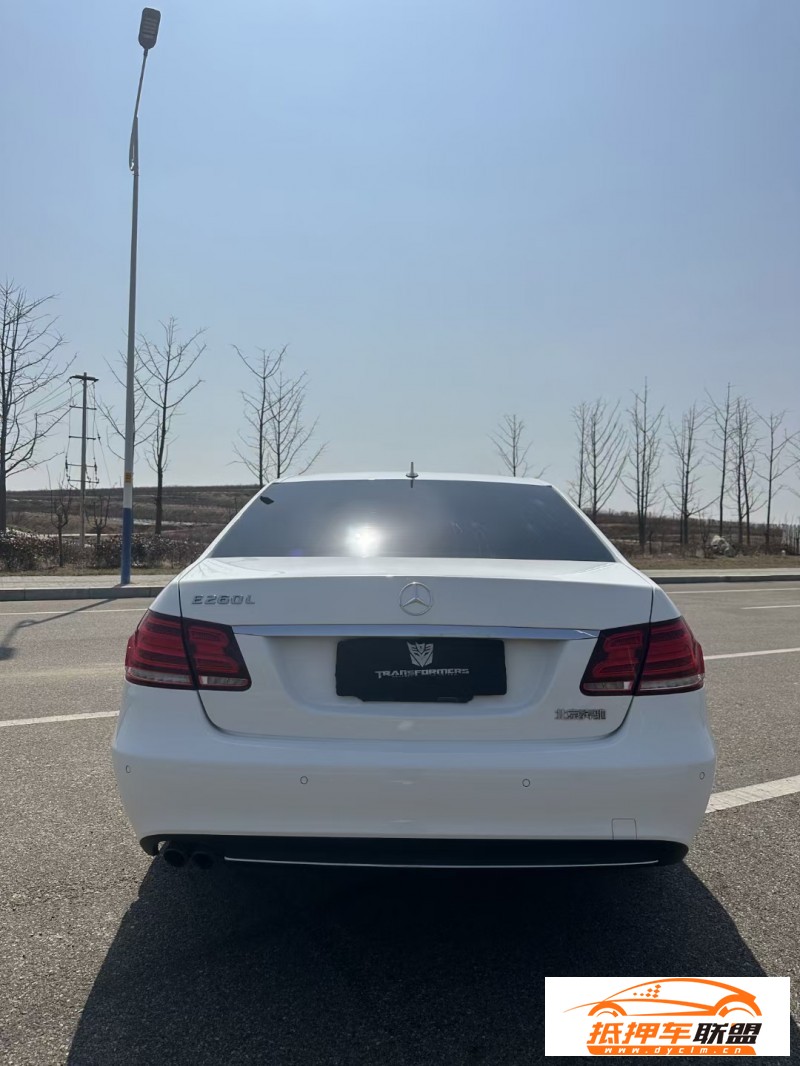  14年奔馳E級轎車 