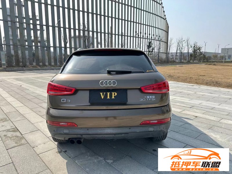  15年奧迪Q3轎車 