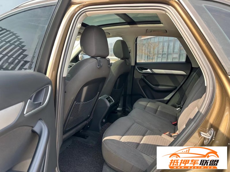  15年奧迪Q3轎車 