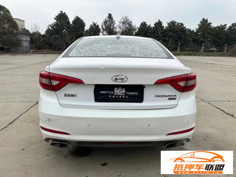  15年現(xiàn)代索納塔九轎車 