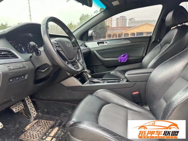  15年現(xiàn)代索納塔九轎車 