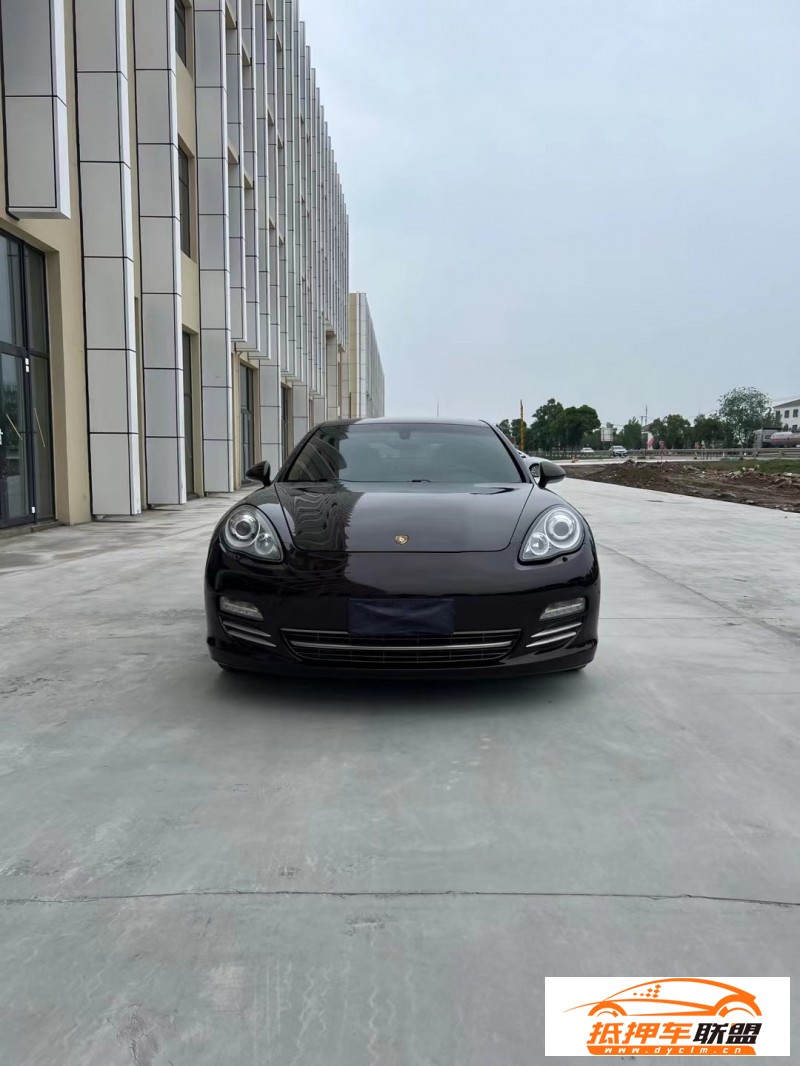  13年保時(shí)捷帕納梅拉轎車 
