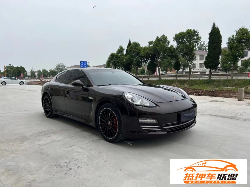  13年保時(shí)捷帕納梅拉轎車 