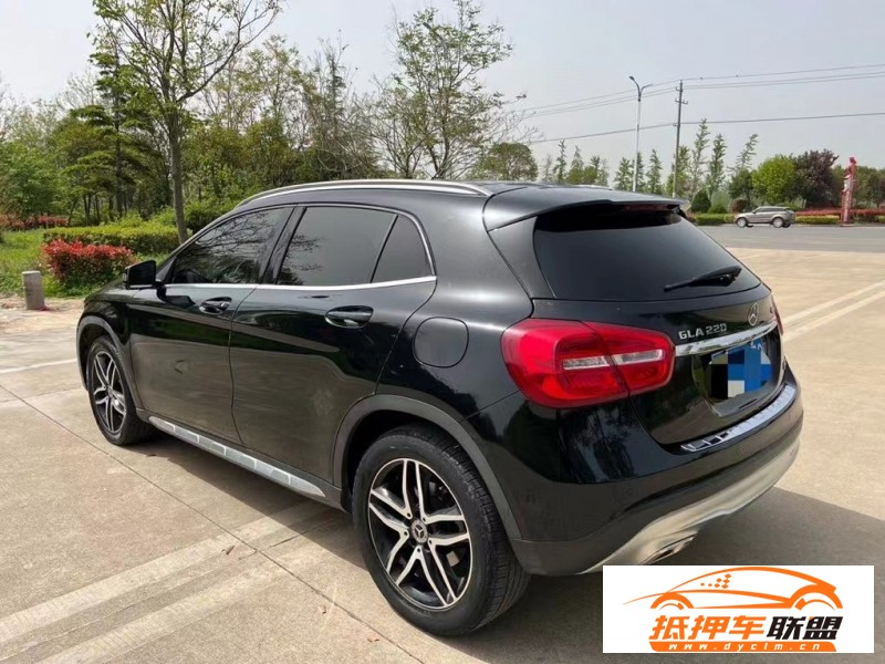  17年奔馳GLASUV 