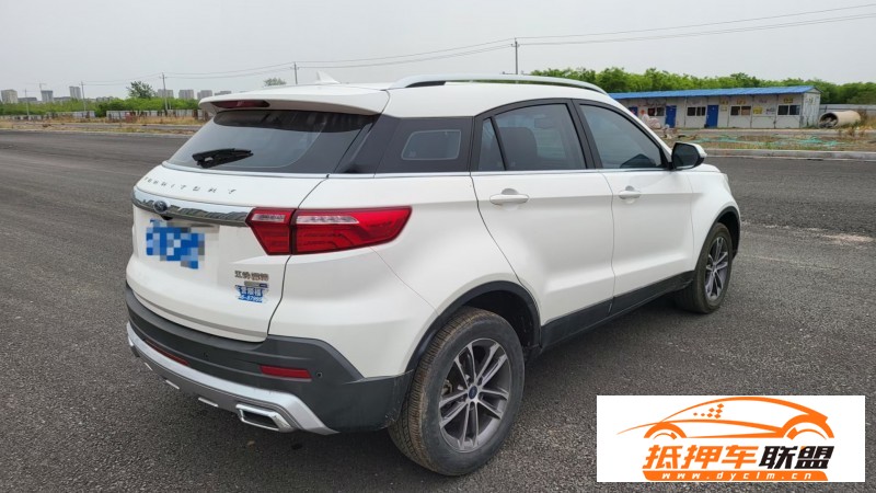  19年福特領(lǐng)界轎車 