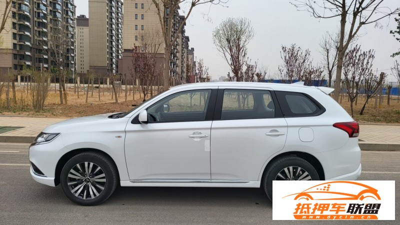  23年三菱歐藍(lán)德轎車 