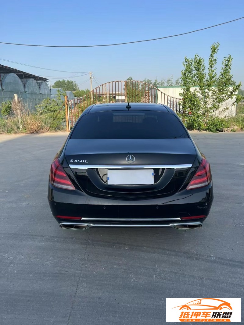  17年奔馳S轎車 