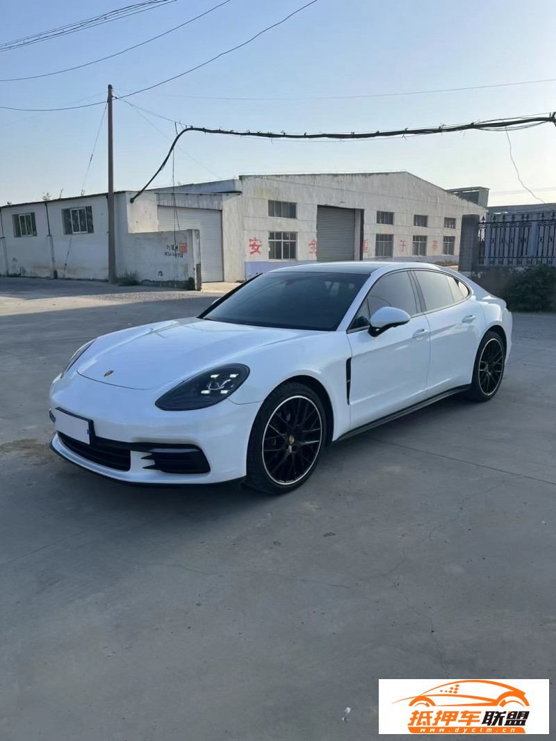  18年保時捷帕納梅拉轎車 