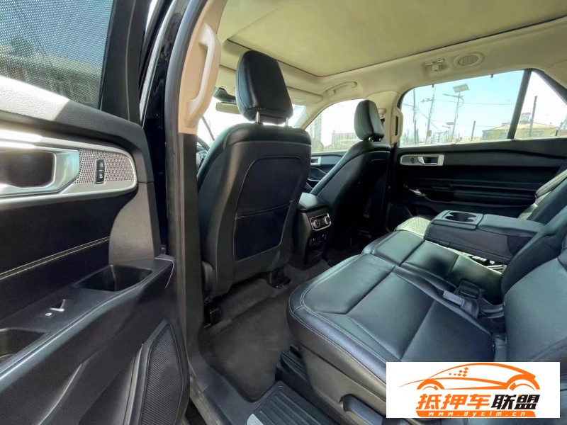  21年福特探險(xiǎn)者轎車 