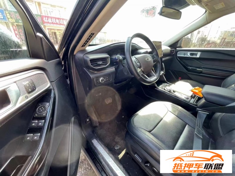  21年福特探險(xiǎn)者轎車 