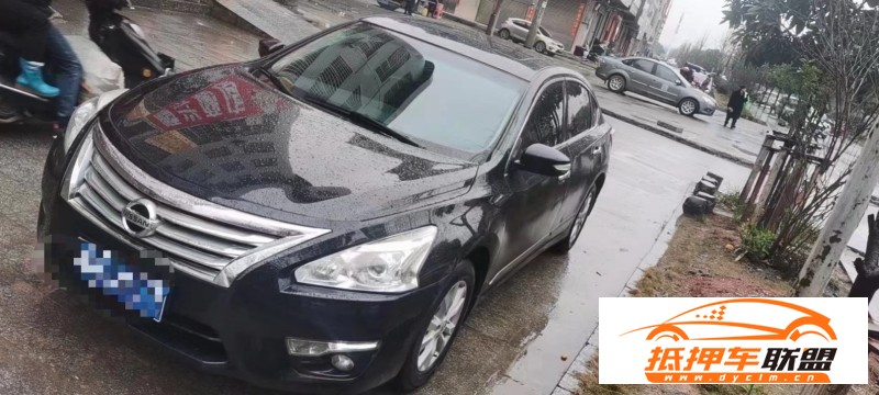  15年日產(chǎn)天籟轎車 