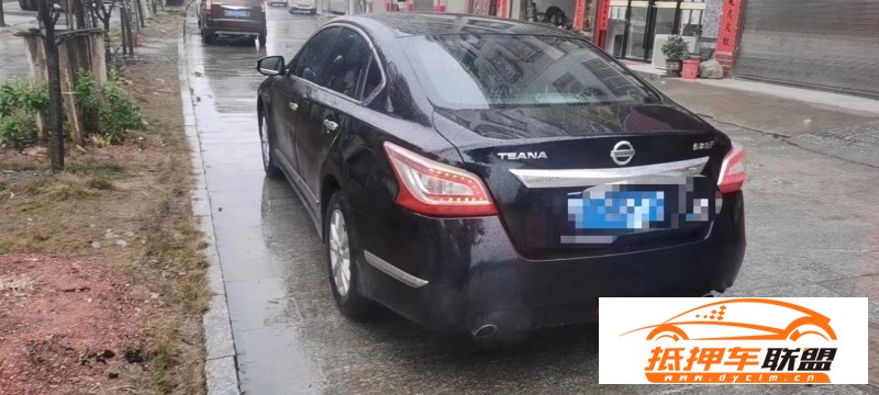  15年日產(chǎn)天籟轎車 