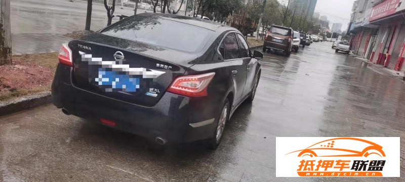  15年日產(chǎn)天籟轎車 