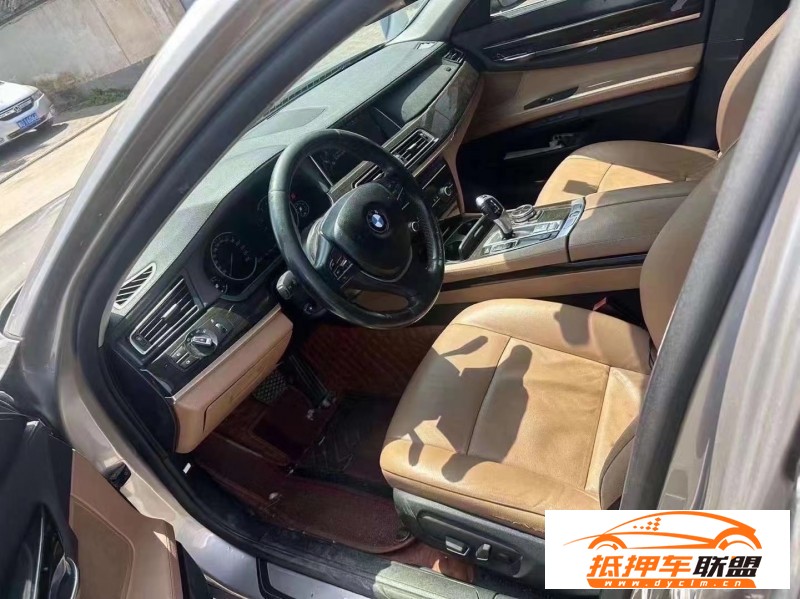  13年寶馬7系轎車 