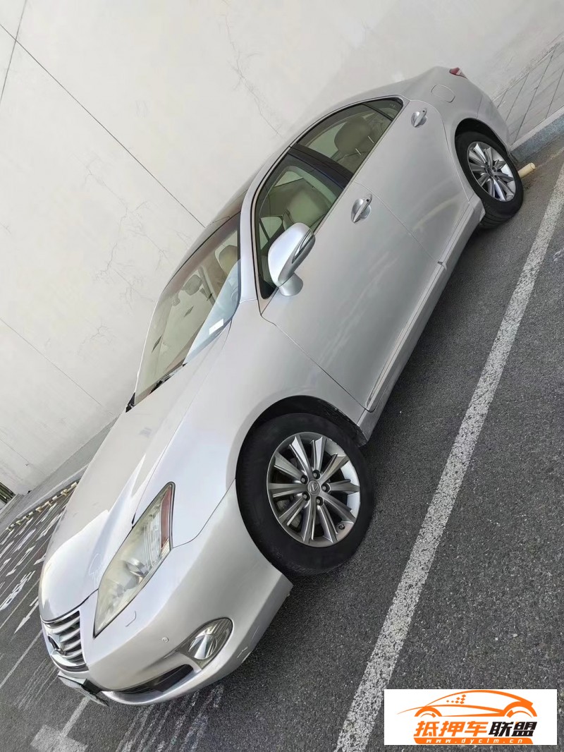  11年雷克薩斯ES轎車 