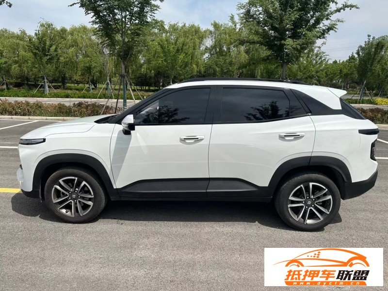  21年寶駿RS3轎車 