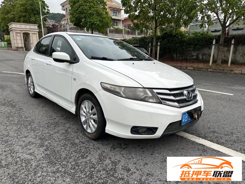  14年本田鋒范轎車 