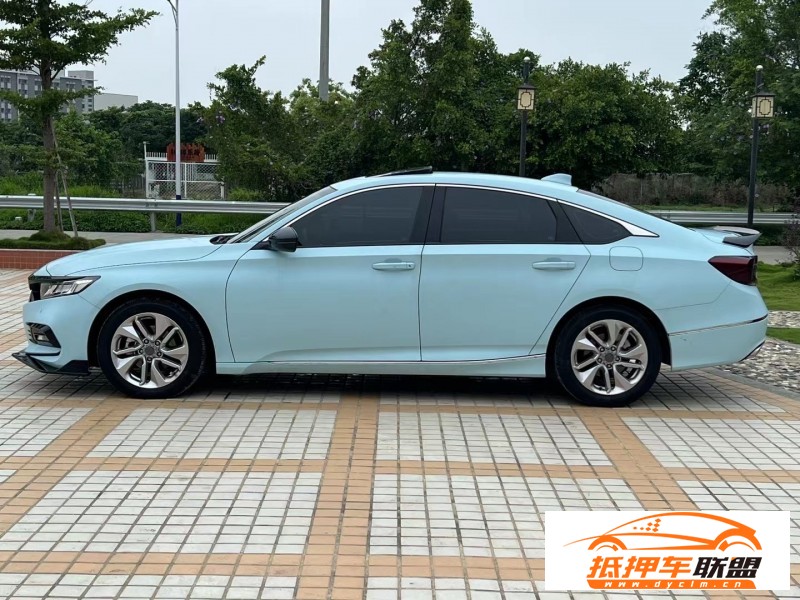  21年本田雅閣轎車 