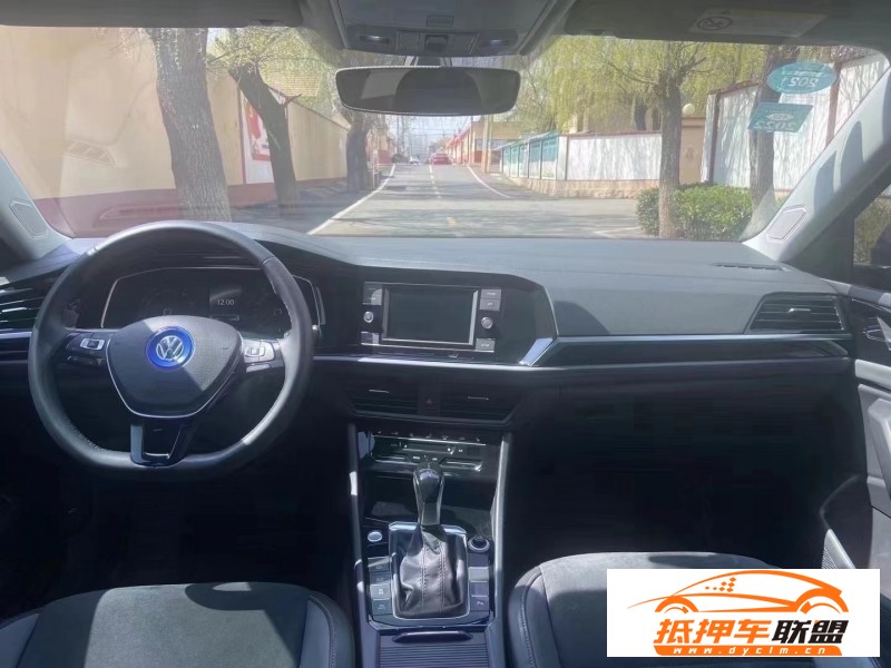  20年大眾速騰轎車 