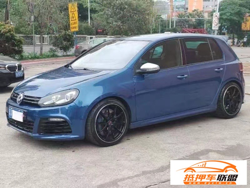  12年大眾高爾夫轎車 