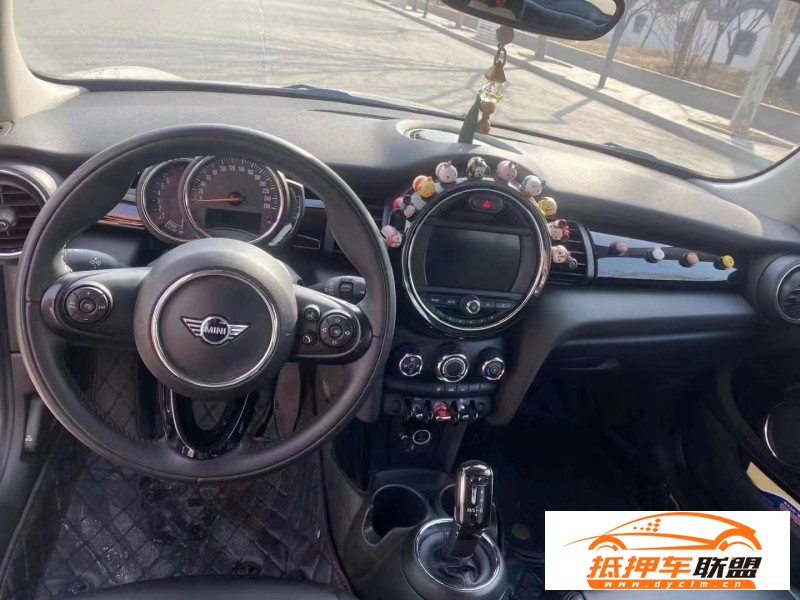  21年寶馬MINISUV 