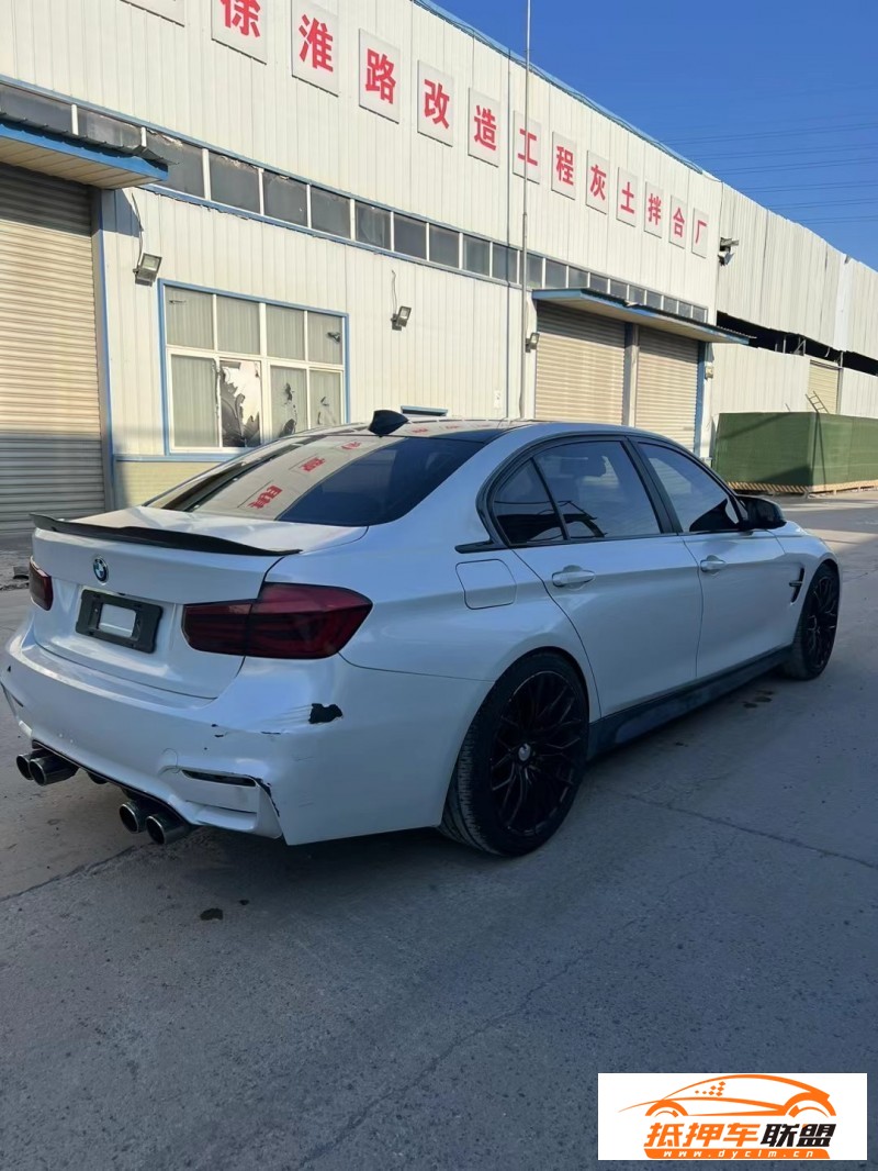  17年寶馬3系轎車 