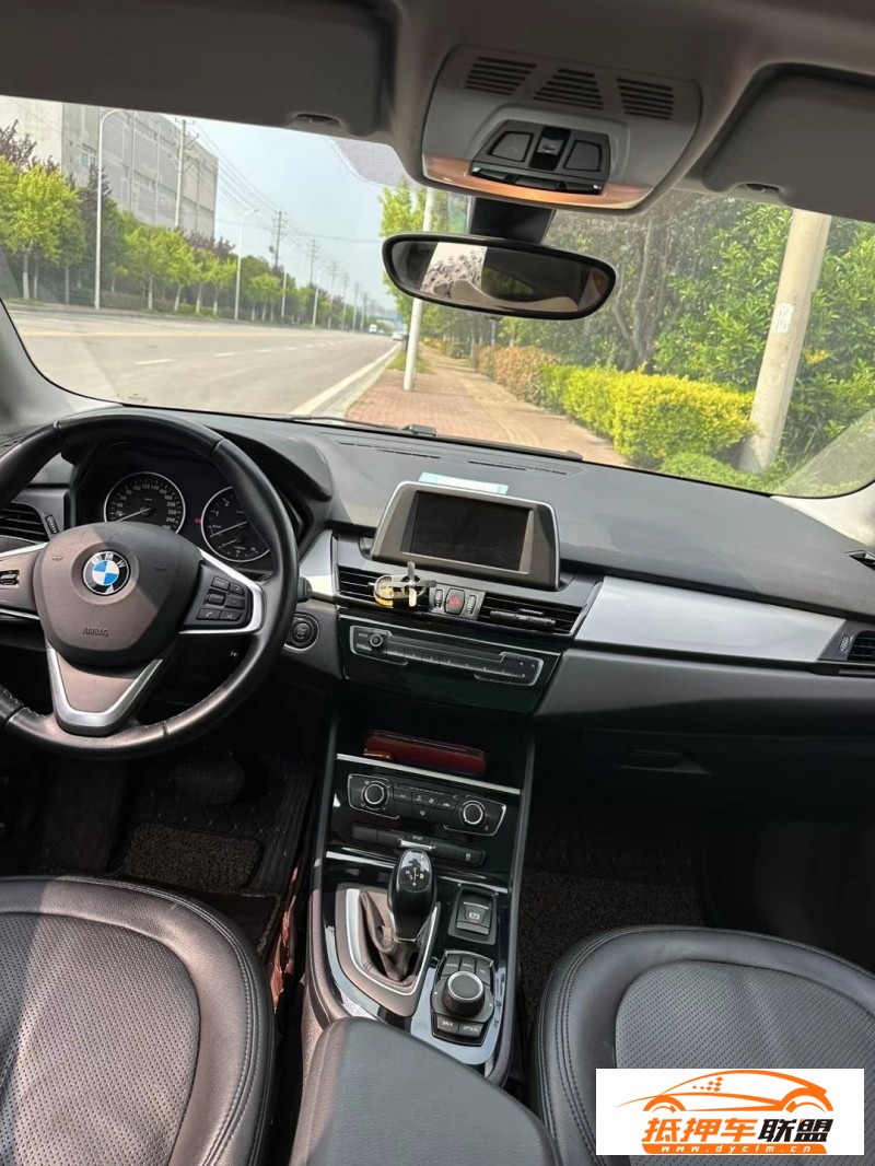  17年寶馬2系轎車 