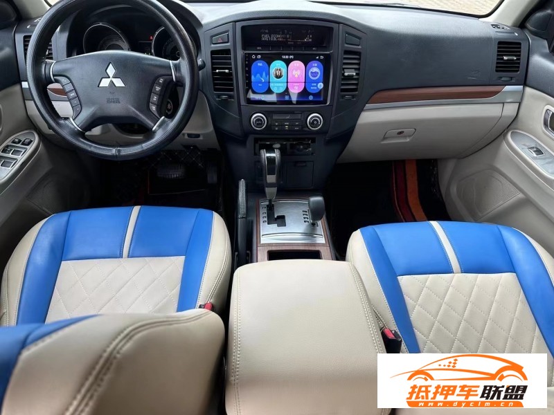  11年三菱帕杰羅SUV 