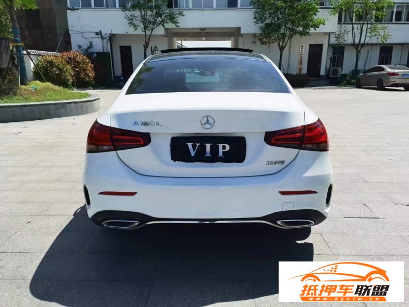  21年奔馳A轎車 