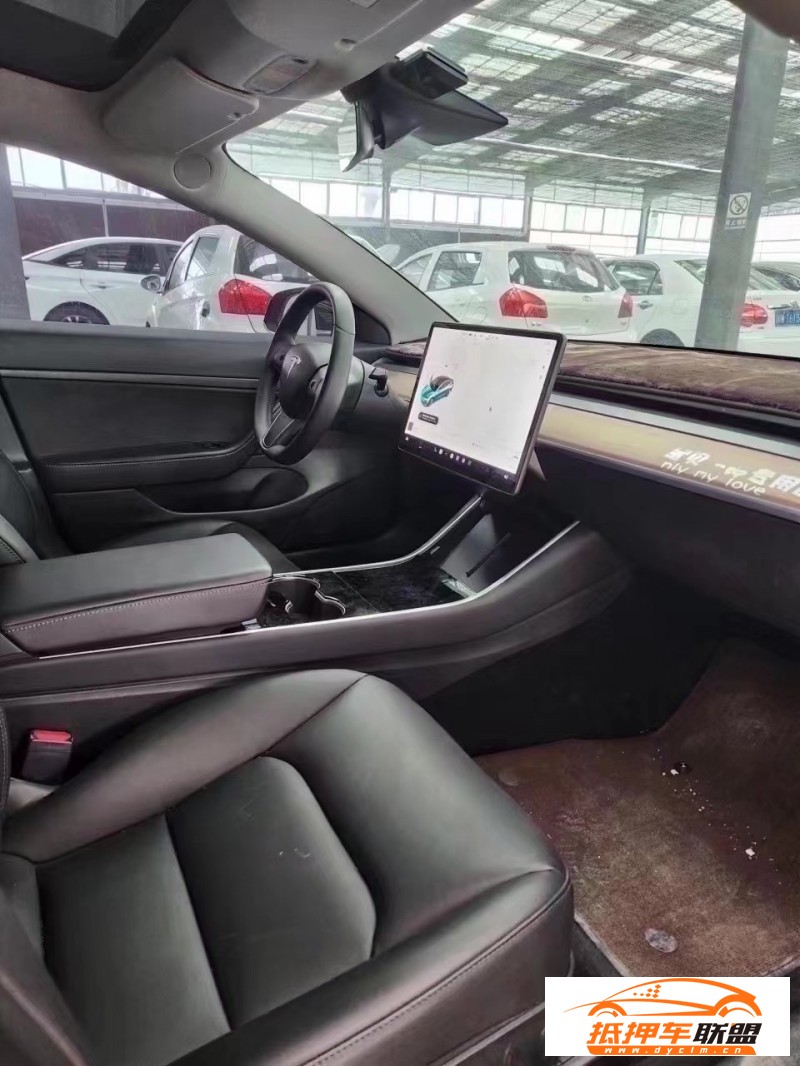  20年特斯拉MODEL 3轎車 