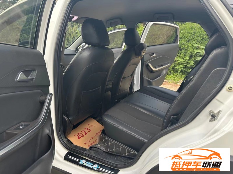  18年奇瑞瑞虎3x轎車 