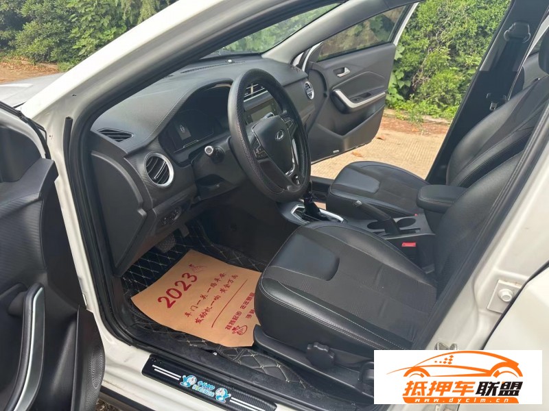  18年奇瑞瑞虎3x轎車 