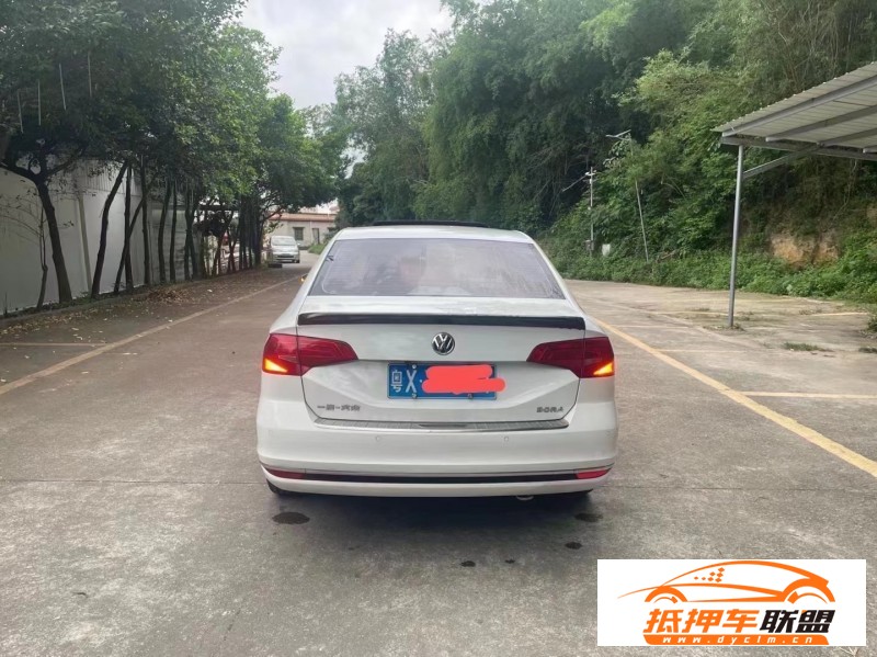  17年大眾寶來轎車 