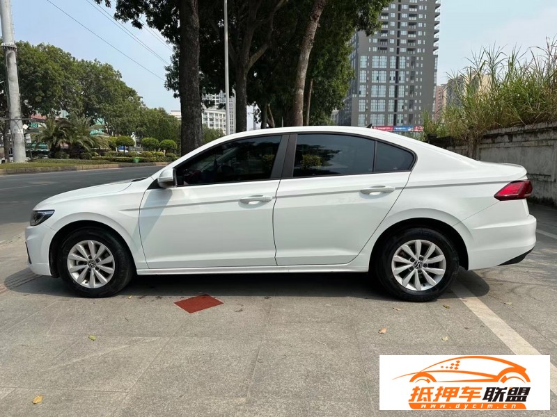  21年大眾寶來轎車 