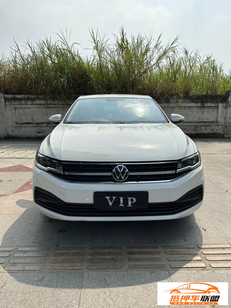  21年大眾寶來轎車 