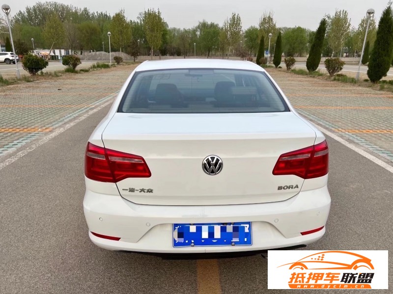  15年大眾寶來轎車 