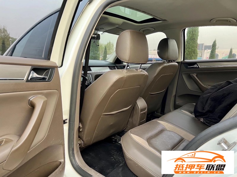  15年大眾寶來轎車 
