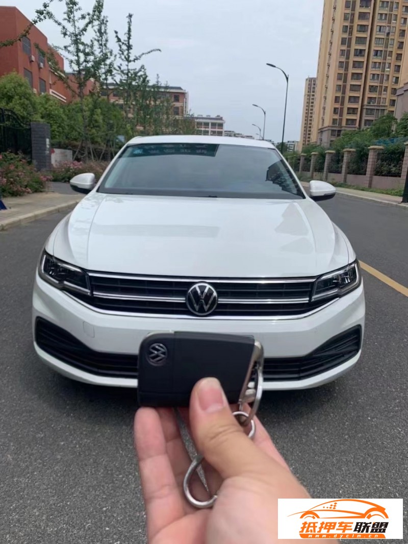  22年大眾寶來轎車 