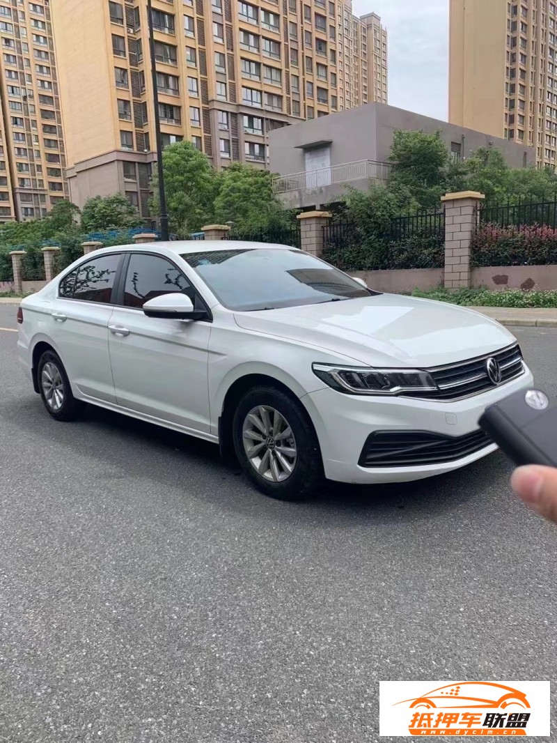  22年大眾寶來轎車 