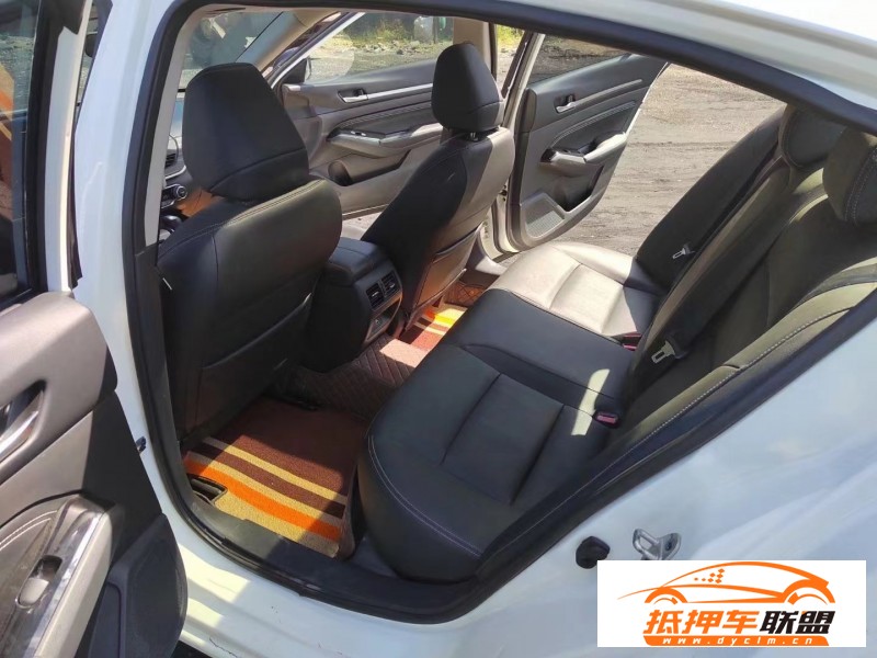 21年日產(chǎn)天籟轎車 