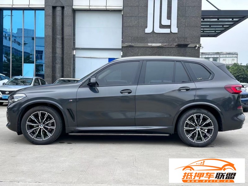  21年寶馬X5轎車 