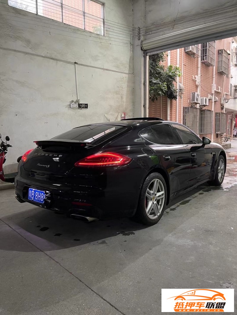  14年保時捷帕納梅拉轎車 
