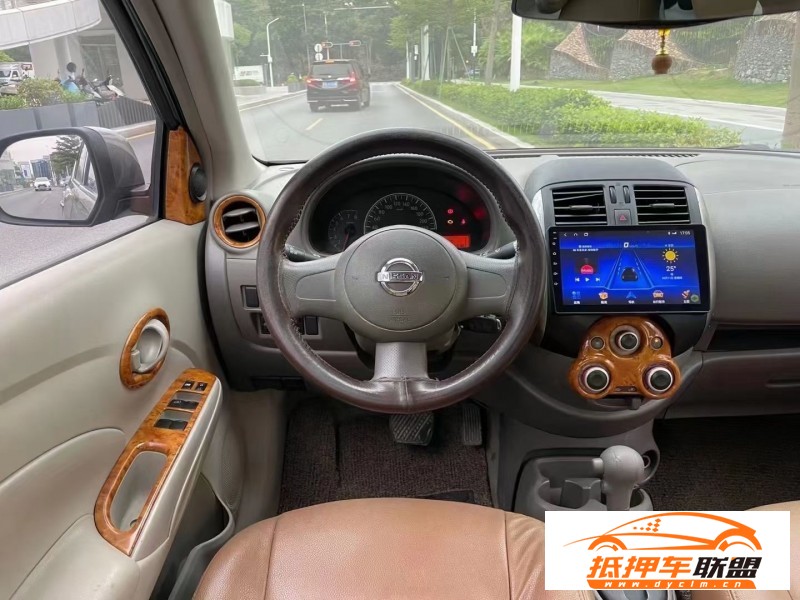  11年日產(chǎn)陽(yáng)光轎車(chē) 