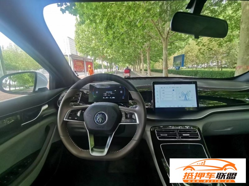  23年比亞迪秦轎車 