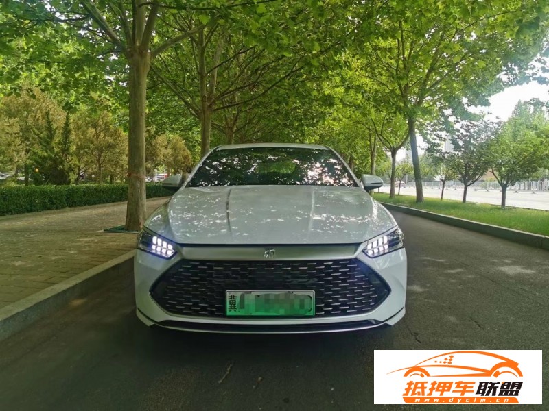  23年比亞迪秦轎車 