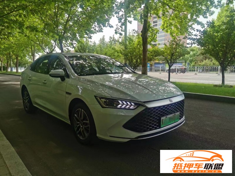  23年比亞迪秦轎車 